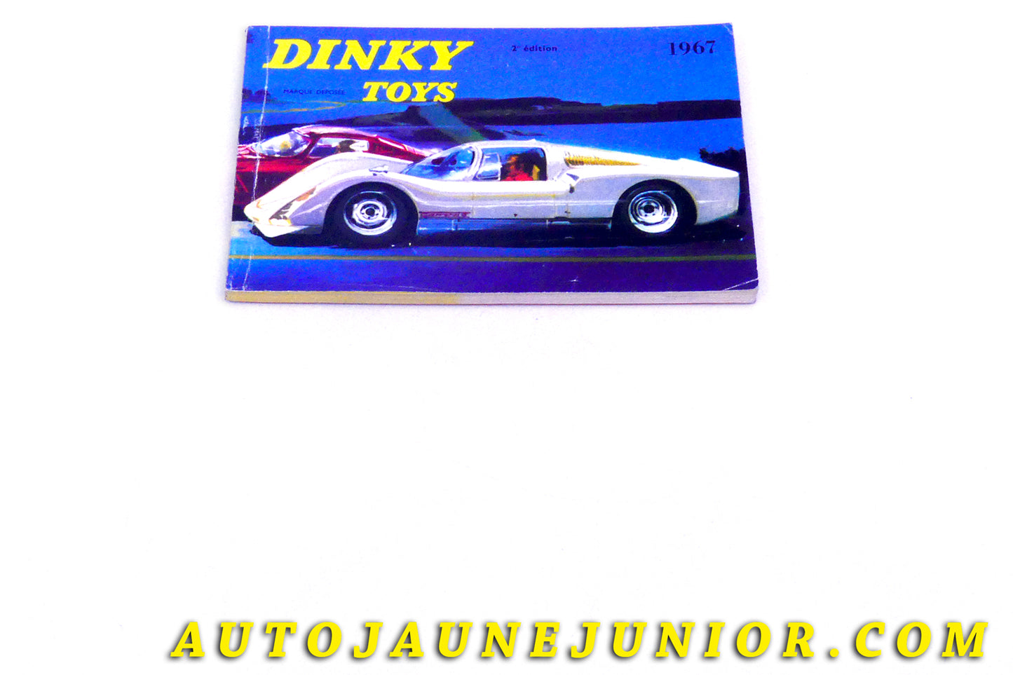 Le #6119 - Dinky Toys - Catalogue - 1967 - Seconde Edition est en vente sur Auto Jaune Junior ! Tekno, Politoys, Mebetoys, Mercury, Joal, Diapet, Märklin, TootsieToys.Vous avez le même jouet ? Profitez de notre expertise pour vous accompagner dans la vente de vos modèles ou votre collection ! Nous achetons tous lots de miniatures ! Contactez nous ! contact@autojaunejunior.com. 