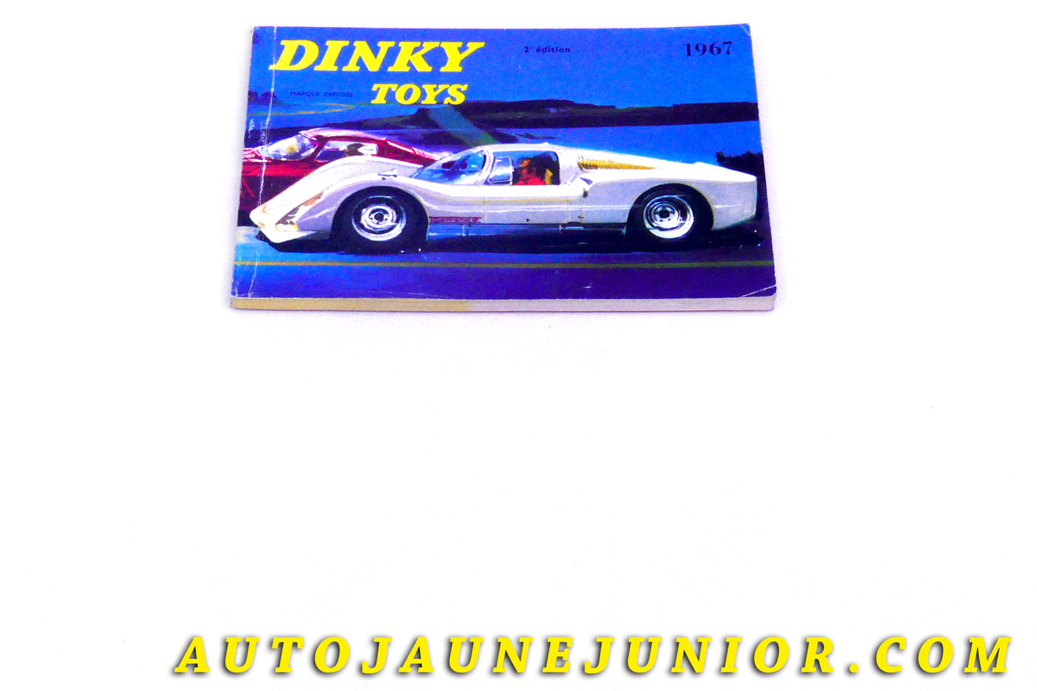 Le #6119 - Dinky Toys - Catalogue - 1967 - Seconde Edition est en vente sur Auto Jaune Junior ! Tekno, Politoys, Mebetoys, Mercury, Joal, Diapet, Märklin, TootsieToys.Vous avez le même jouet ? Profitez de notre expertise pour vous accompagner dans la vente de vos modèles ou votre collection ! Nous achetons tous lots de miniatures ! Contactez nous ! contact@autojaunejunior.com. 