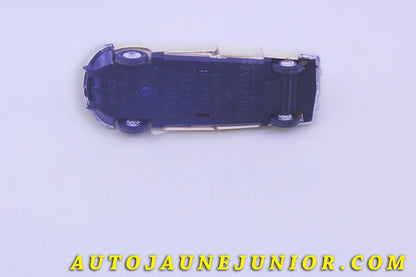 Le #6184 - Norev - Citroën - DS21 (intérieur noir) est en vente sur Auto Jaune Junior ! Tekno, Politoys, Mebetoys, Mercury, Joal, Diapet, Märklin, TootsieToys.Vous avez le même jouet ? Profitez de notre expertise pour vous accompagner dans la vente de vos modèles ou votre collection ! Nous achetons tous lots de miniatures ! Contactez nous ! contact@autojaunejunior.com. 