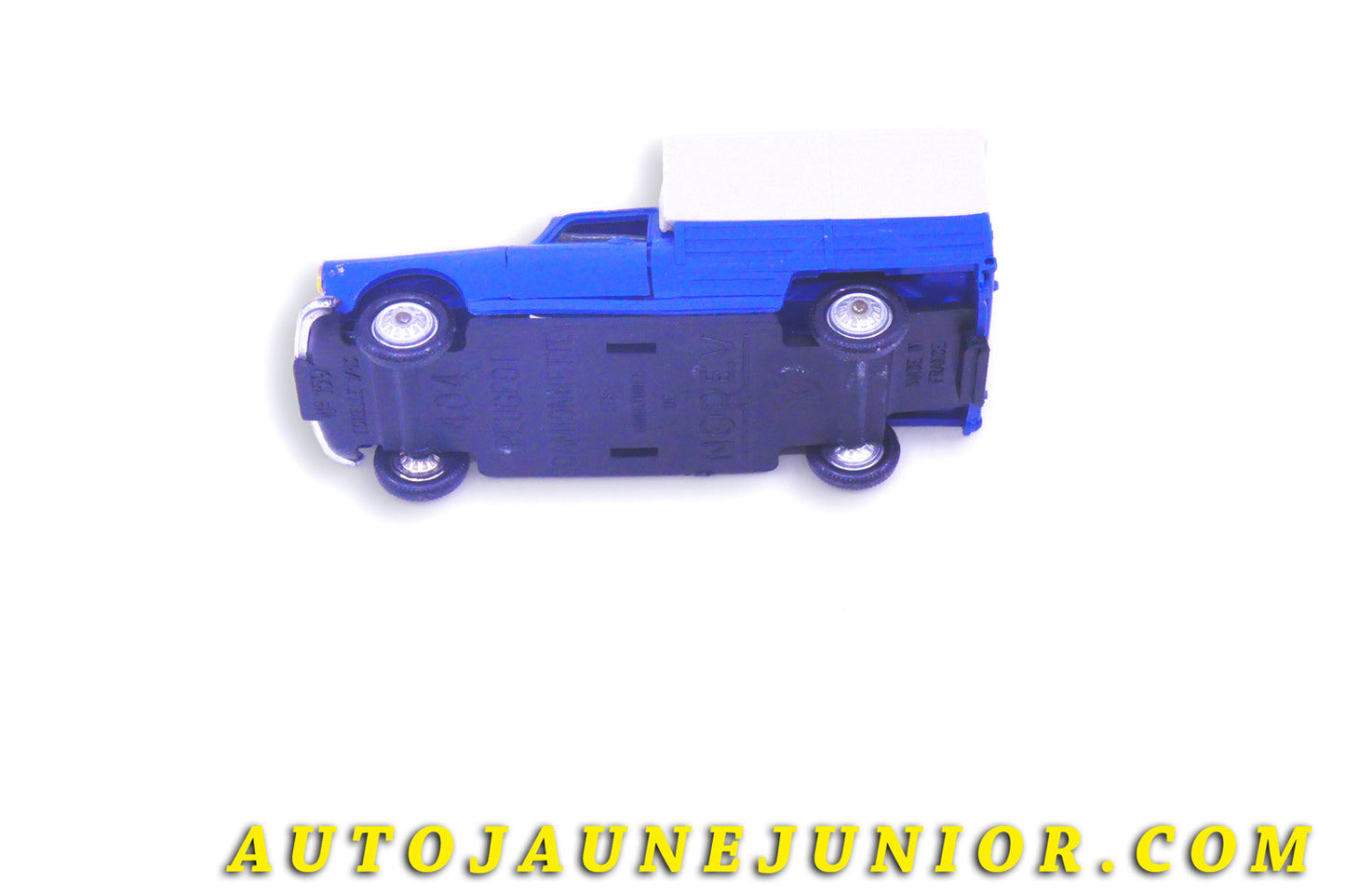 Le #6185 - Norev - Peugeot - 404 Pick up Bâché est en vente sur Auto Jaune Junior ! Tekno, Politoys, Mebetoys, Mercury, Joal, Diapet, Märklin, TootsieToys.Vous avez le même jouet ? Profitez de notre expertise pour vous accompagner dans la vente de vos modèles ou votre collection ! Nous achetons tous lots de miniatures ! Contactez nous ! contact@autojaunejunior.com. 