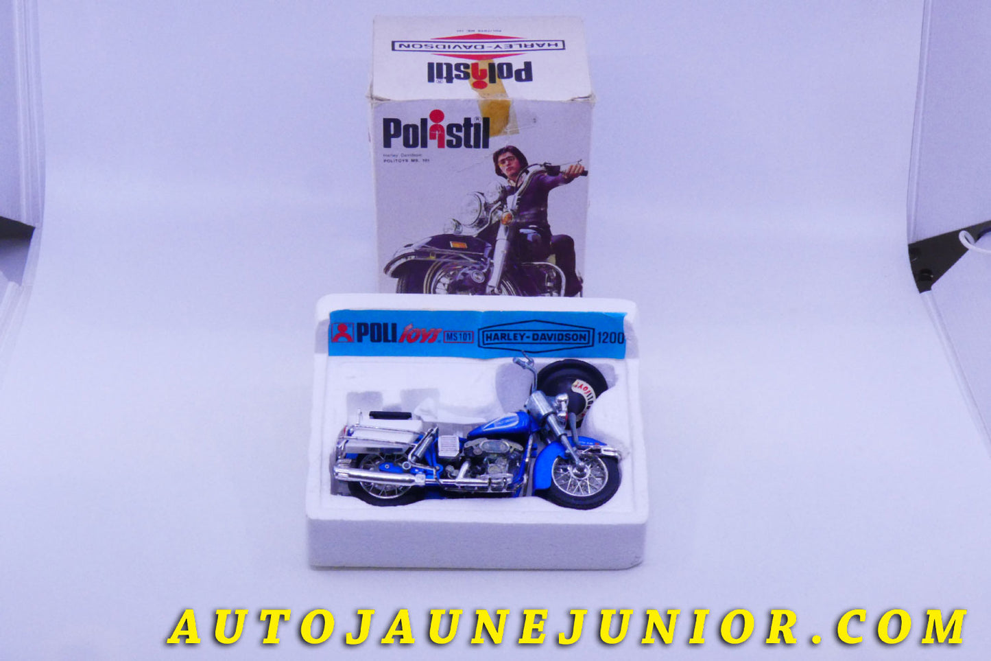Le #6186 - Polistil - Harley - Davidson -  1200 est en vente sur Auto Jaune Junior ! Tekno, Politoys, Mebetoys, Mercury, Joal, Diapet, Märklin, TootsieToys.Vous avez le même jouet ? Profitez de notre expertise pour vous accompagner dans la vente de vos modèles ou votre collection ! Nous achetons tous lots de miniatures ! Contactez nous ! contact@autojaunejunior.com. 