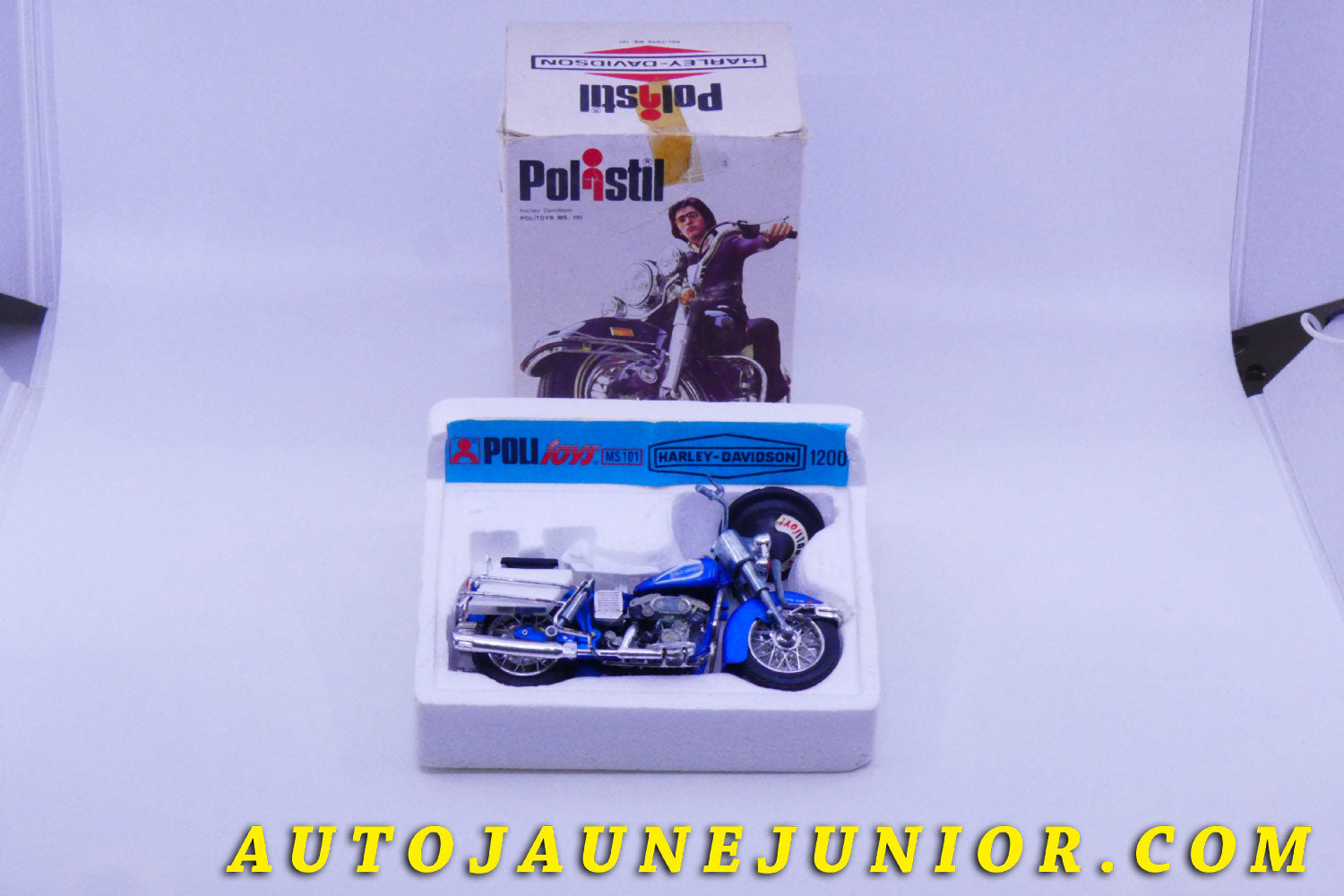 Le #6186 - Polistil - Harley - Davidson -  1200 est en vente sur Auto Jaune Junior ! Tekno, Politoys, Mebetoys, Mercury, Joal, Diapet, Märklin, TootsieToys.Vous avez le même jouet ? Profitez de notre expertise pour vous accompagner dans la vente de vos modèles ou votre collection ! Nous achetons tous lots de miniatures ! Contactez nous ! contact@autojaunejunior.com. 