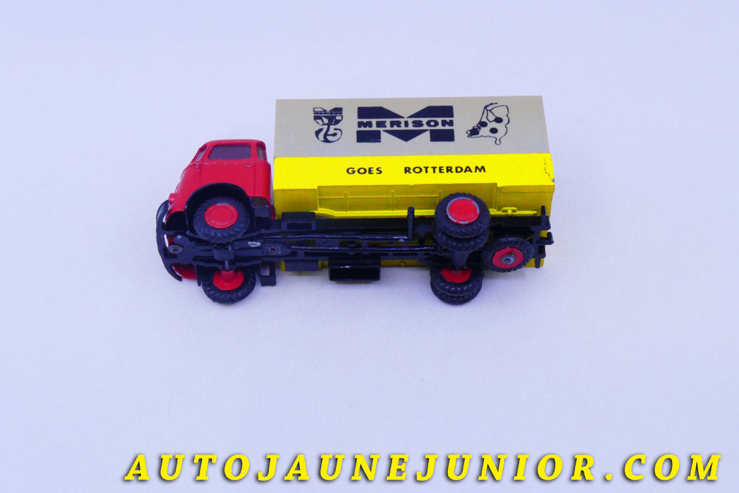 Le #6214 - Lion Car - DAF - Frontstuur ridelles bâché"Merison" est en vente sur Auto Jaune Junior ! Tekno, Politoys, Mebetoys, Mercury, Joal, Diapet, Märklin, TootsieToys.Vous avez le même jouet ? Profitez de notre expertise pour vous accompagner dans la vente de vos modèles ou votre collection ! Nous achetons tous lots de miniatures ! Contactez nous ! contact@autojaunejunior.com. 