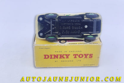 Le #6302 - Dinky Toys - Morris - Oxford Saloon Bicolore est en vente sur Auto Jaune Junior ! Tekno, Politoys, Mebetoys, Mercury, Joal, Diapet, Märklin, TootsieToys.Vous avez le même jouet ? Profitez de notre expertise pour vous accompagner dans la vente de vos modèles ou votre collection ! Nous achetons tous lots de miniatures ! Contactez nous ! contact@autojaunejunior.com. 