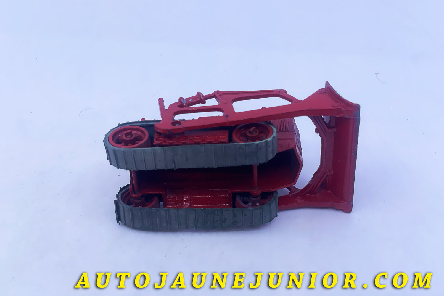 Le #6309 - Salco / Moko - Blaw Knox - Bulldozer est en vente sur Auto Jaune Junior ! Tekno, Politoys, Mebetoys, Mercury, Joal, Diapet, Märklin, TootsieToys.Vous avez le même jouet ? Profitez de notre expertise pour vous accompagner dans la vente de vos modèles ou votre collection ! Nous achetons tous lots de miniatures ! Contactez nous ! contact@autojaunejunior.com. 