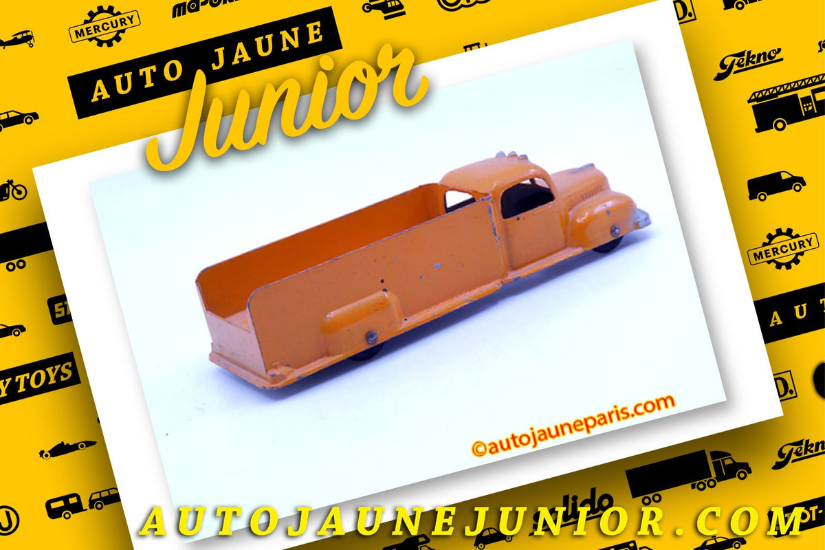 Le #1240 - Tootsietoys - Un constructeur fictif, inexistant, ou inconnu - K2 benne basculante est en vente sur Auto Jaune Junior ! Découvrez nos collections de diecast Minialuxe, CIJ, C-I-J, JRD, J-R-D, Matchbox, Majorette.. AutoJauneJunior.com: le site de vente en ligne et de partage pour les passionés de miniatures et collectionneurs de jouets anciens ! Des centaines de modèles en vente, et des nouveautés mises en ligne chaque jour à 21h00 !