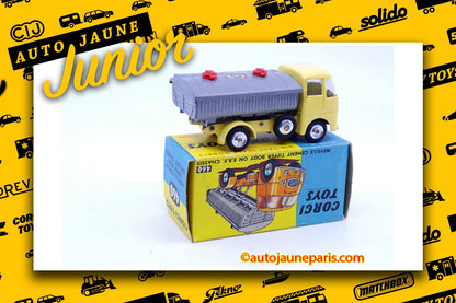 Le #1239 - Corgi Toys - ERF - 64G camion cimentier "Tunnel Cement" est en vente sur Auto Jaune Junior ! Découvrez nos collections de diecast Minialuxe, CIJ, C-I-J, JRD, J-R-D, Matchbox, Majorette.. AutoJauneJunior.com: le site de vente en ligne et de partage pour les passionés de miniatures et collectionneurs de jouets anciens ! Des centaines de modèles en vente, et des nouveautés mises en ligne chaque jour à 21h00 !