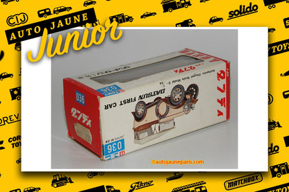#2546 - Tomica - Datsun - First car