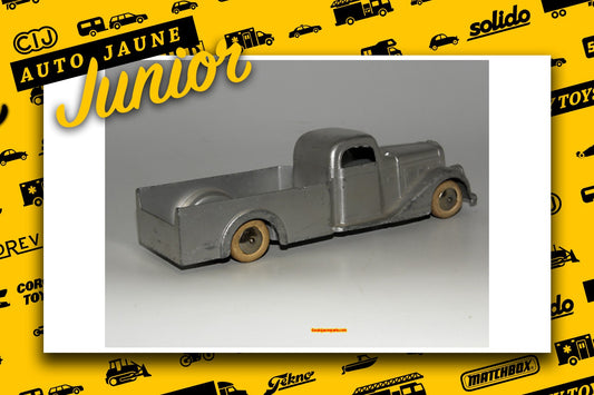 Le #2670 - Tootsietoys - Camion - pick up est en vente sur Auto Jaune Junior ! Découvrez nos collections de diecast Minialuxe, CIJ, C-I-J, JRD, J-R-D, Matchbox, Majorette.. AutoJauneJunior.com: le site de vente en ligne et de partage pour les passionés de miniatures et collectionneurs de jouets anciens ! Des centaines de modèles en vente, et des nouveautés mises en ligne chaque jour à 21h00 !