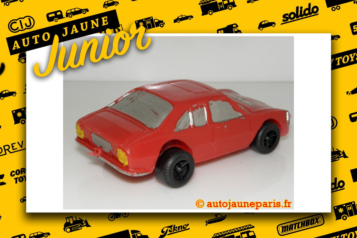 #3484 - Nugil - Peugeot - 504 berline