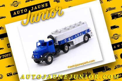 Le #2498 - Märklin - Man - semi remorque citerne "Aral" (plastique) est en vente sur Auto Jaune Junior ! Découvrez nos collections de diecast Dinky-Toys, Corgi, Corgi-Toys, Solido, Norev.. Découvrez notre magasin physique, AutoJaune Paris, ouvert en 1984 par Vincent Espinasse. 41 rue Cavendish, 75019 Paris. Tel: 01 42 40 61 23. Ouvert les mardi et vendredi de 13h à 19h.