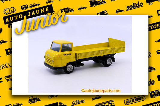Le #2638 - Tekno - Volvo - Express brasseur Valash Premier Type est en vente sur Auto Jaune Junior ! Découvrez nos collections de diecast Dinky-Toys, Corgi, Corgi-Toys, Solido, Norev.. Découvrez notre magasin physique, AutoJaune Paris, ouvert en 1984 par Vincent Espinasse. 41 rue Cavendish, 75019 Paris. Tel: 01 42 40 61 23. Ouvert les mardi et vendredi de 13h à 19h.