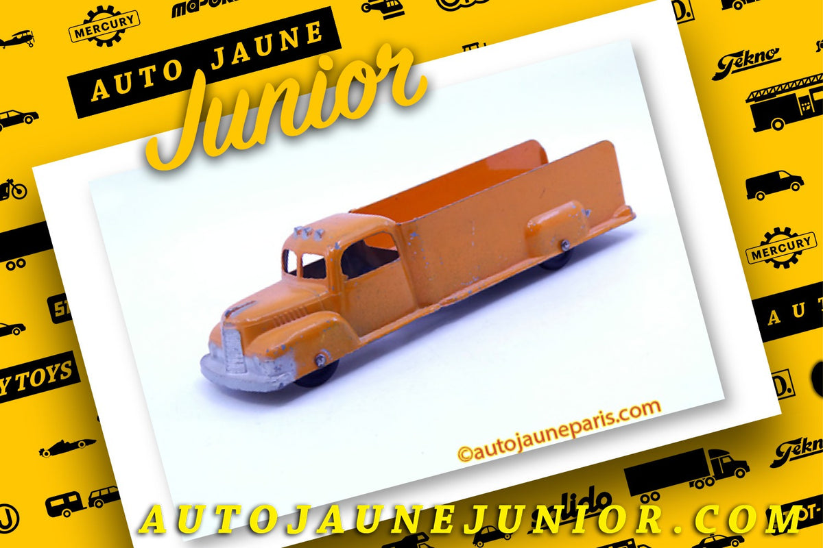 Le #1240 - Tootsietoys - Un constructeur fictif, inexistant, ou inconnu - K2 benne basculante est en vente sur Auto Jaune Junior ! Découvrez nos collections de diecast Dinky-Toys, Corgi, Corgi-Toys, Solido, Norev.. Découvrez notre magasin physique, AutoJaune Paris, ouvert en 1984 par Vincent Espinasse. 41 rue Cavendish, 75019 Paris. Tel: 01 42 40 61 23. Ouvert les mardi et vendredi de 13h à 19h.