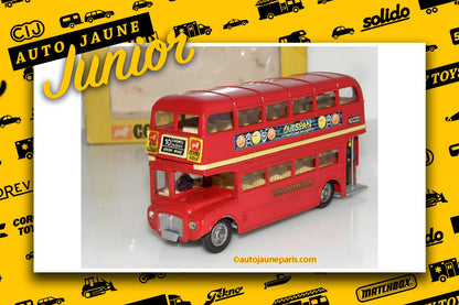Le #2691 - Corgi Toys - Routemaster - bus londonien "Outspan" Version intermediaire est en vente sur Auto Jaune Junior ! Découvrez nos collections de diecast Dinky-Toys, Corgi, Corgi-Toys, Solido, Norev.. Découvrez notre magasin physique, AutoJaune Paris, ouvert en 1984 par Vincent Espinasse. 41 rue Cavendish, 75019 Paris. Tel: 01 42 40 61 23. Ouvert les mardi et vendredi de 13h à 19h.
