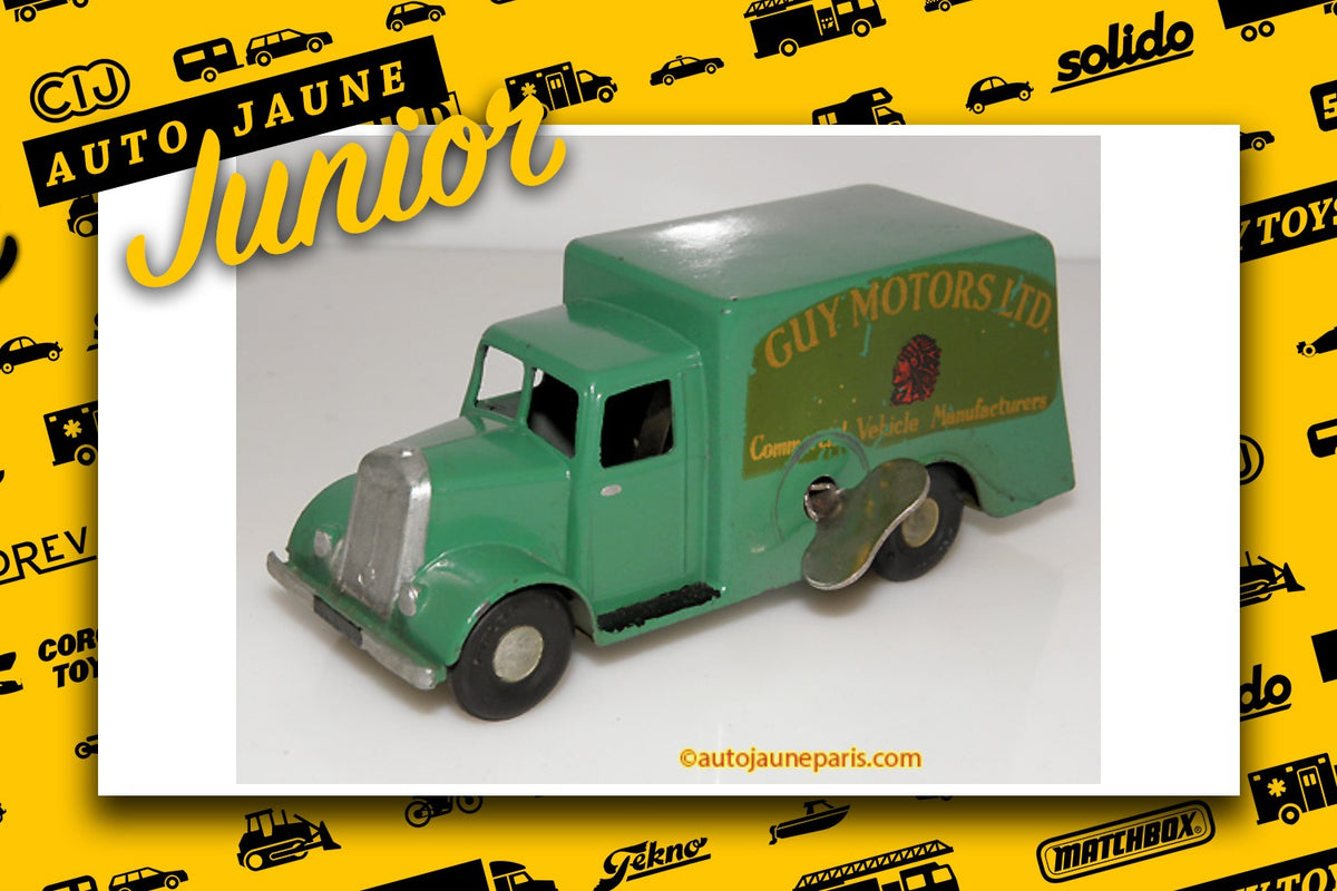 Le #2750 - Chad Valley - Guy - fourgon tôlé "Guy Motors Ltd" est en vente sur Auto Jaune Junior ! Découvrez nos collections de diecast Dinky-Toys, Corgi, Corgi-Toys, Solido, Norev.. Découvrez notre magasin physique, AutoJaune Paris, ouvert en 1984 par Vincent Espinasse. 41 rue Cavendish, 75019 Paris. Tel: 01 42 40 61 23. Ouvert les mardi et vendredi de 13h à 19h.