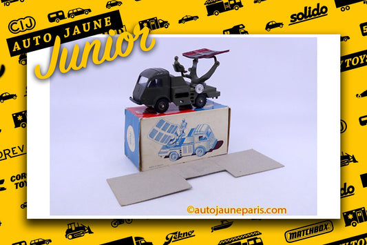 Le #2681 - C.I.J. - Renault - 2,5T camion radar militaire est en vente sur Auto Jaune Junior ! Découvrez nos collections de diecast Dinky-Toys, Corgi, Corgi-Toys, Solido, Norev.. Découvrez notre magasin physique, AutoJaune Paris, ouvert en 1984 par Vincent Espinasse. 41 rue Cavendish, 75019 Paris. Tel: 01 42 40 61 23. Ouvert les mardi et vendredi de 13h à 19h.