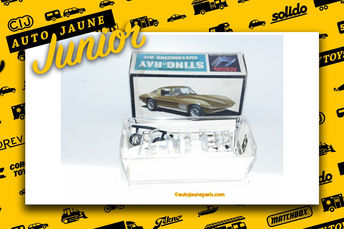 #3493 - AMT - Chevrolet - Corvette Sting Ray