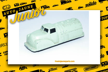 Le #2671 - Renwal - Camion - citerne "Gas Oil" est en vente sur Auto Jaune Junior ! Découvrez nos collections de diecast Dinky-Toys, Corgi, Corgi-Toys, Solido, Norev.. Découvrez notre magasin physique, AutoJaune Paris, ouvert en 1984 par Vincent Espinasse. 41 rue Cavendish, 75019 Paris. Tel: 01 42 40 61 23. Ouvert les mardi et vendredi de 13h à 19h.