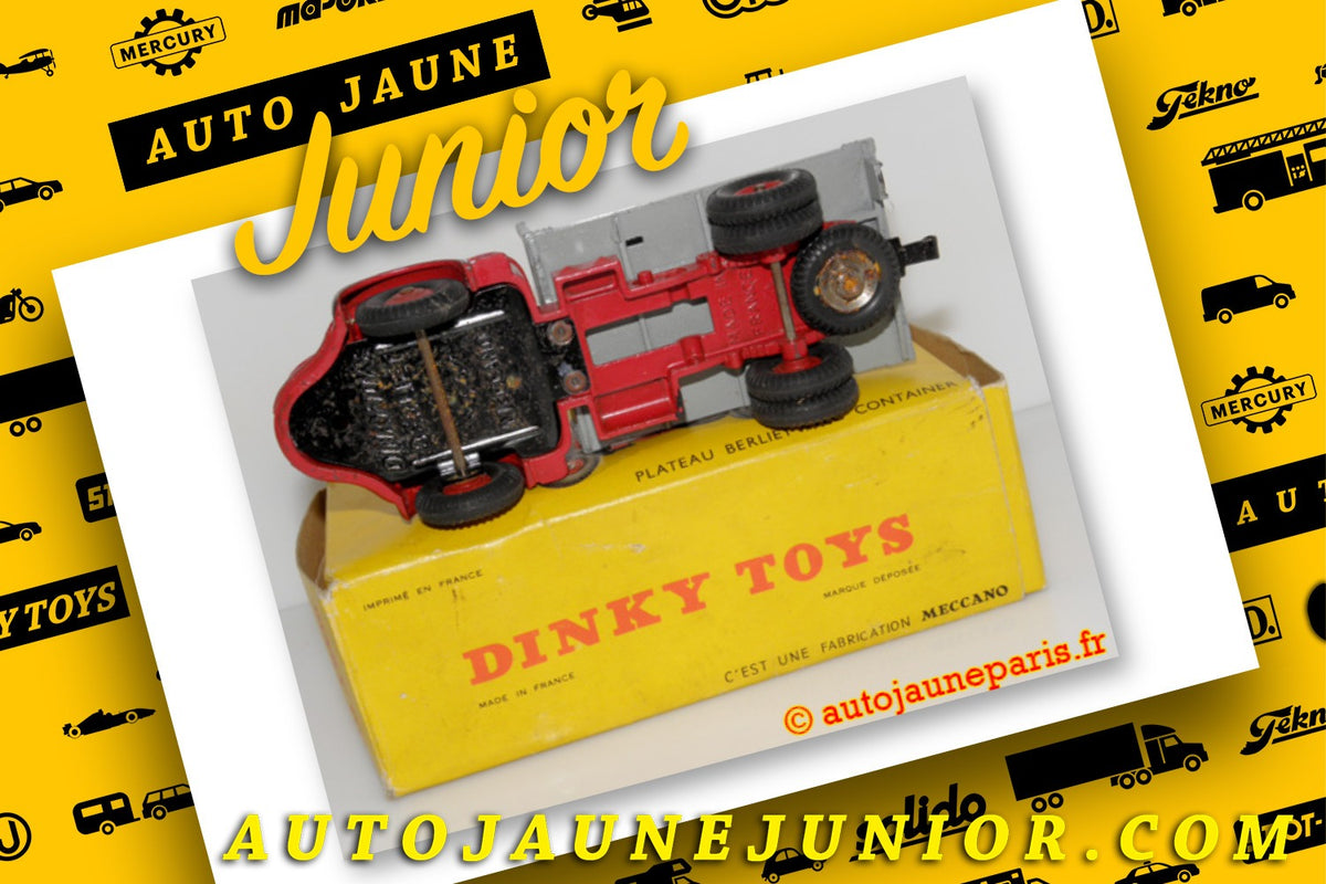 Le #2629 - Dinky Toys France - Berliet - GLR plateau container est en vente sur Auto Jaune Junior ! Tekno, Politoys, Mebetoys, Mercury, Joal, Diapet, Märklin, TootsieToys. Vous avez le même jouet ? Profitez de notre expertise pour vous accompagner dans la vente de vos modèles ou votre collection ! Nous achetons tous lots de miniatures ! Contactez nous ! contact@autojaunejunior.com.