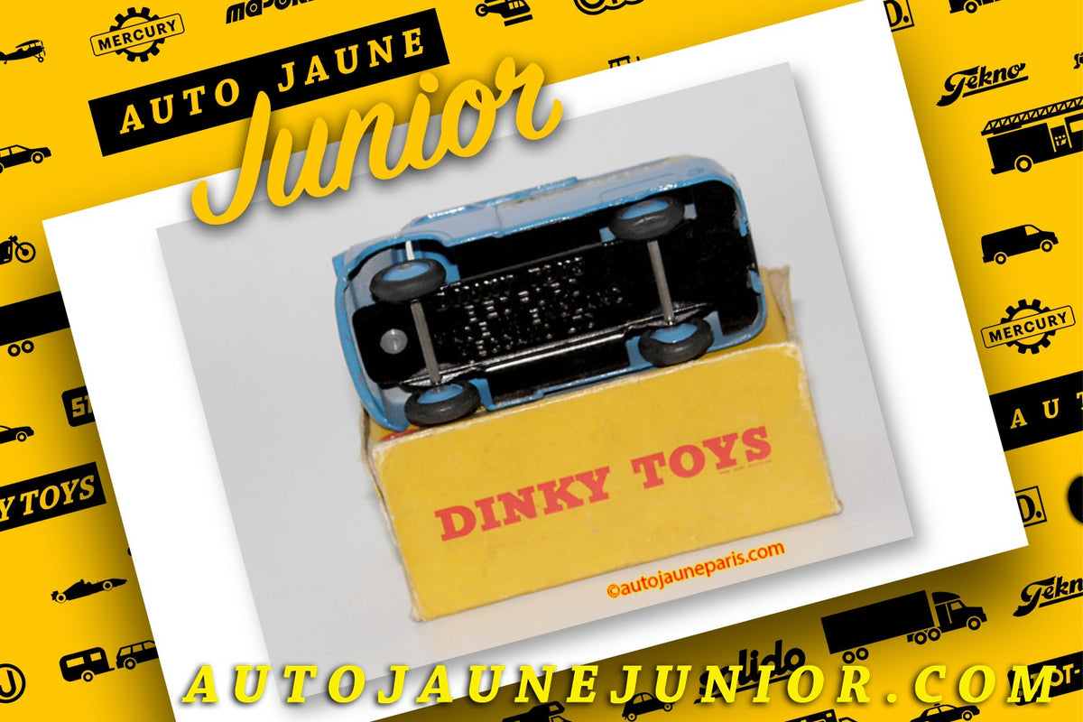 Le #2511 - Dinky Toys - Bedford - 10cwt fourgon"Ovaltine" est en vente sur Auto Jaune Junior ! Tekno, Politoys, Mebetoys, Mercury, Joal, Diapet, Märklin, TootsieToys. Vous avez le même jouet ? Profitez de notre expertise pour vous accompagner dans la vente de vos modèles ou votre collection ! Nous achetons tous lots de miniatures ! Contactez nous ! contact@autojaunejunior.com.