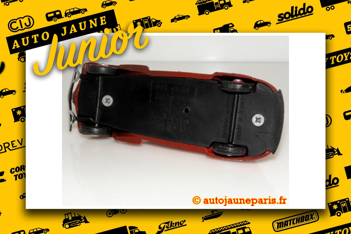 #3237 - Dubray - Peugeot - 402 pompier malle plate