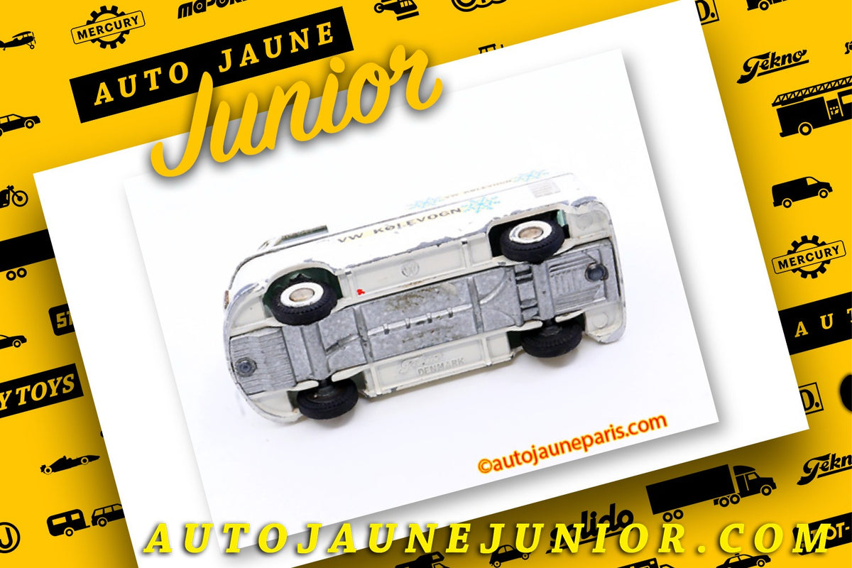 Le #2499 - Tekno - Volkswagen - Kombi "VWKolevogn" est en vente sur Auto Jaune Junior ! Tekno, Politoys, Mebetoys, Mercury, Joal, Diapet, Märklin, TootsieToys. Vous avez le même jouet ? Profitez de notre expertise pour vous accompagner dans la vente de vos modèles ou votre collection ! Nous achetons tous lots de miniatures ! Contactez nous ! contact@autojaunejunior.com.