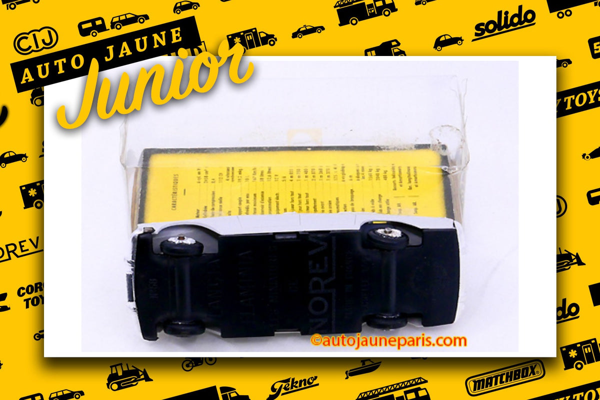 Le #2642 - Norev - Lancia - Flaminia est en vente sur Auto Jaune Junior ! Tekno, Politoys, Mebetoys, Mercury, Joal, Diapet, Märklin, TootsieToys. Vous avez le même jouet ? Profitez de notre expertise pour vous accompagner dans la vente de vos modèles ou votre collection ! Nous achetons tous lots de miniatures ! Contactez nous ! contact@autojaunejunior.com.