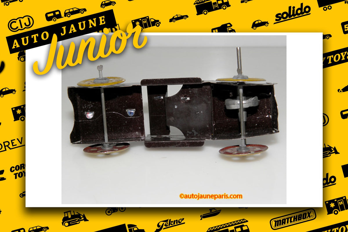Le #2754 - CR - Auto - torpédo est en vente sur Auto Jaune Junior ! Tekno, Politoys, Mebetoys, Mercury, Joal, Diapet, Märklin, TootsieToys. Vous avez le même jouet ? Profitez de notre expertise pour vous accompagner dans la vente de vos modèles ou votre collection ! Nous achetons tous lots de miniatures ! Contactez nous ! contact@autojaunejunior.com.