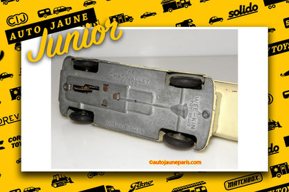 Le #2740 - Chad Valley - Commer - camion citerne"Milk" est en vente sur Auto Jaune Junior ! Tekno, Politoys, Mebetoys, Mercury, Joal, Diapet, Märklin, TootsieToys. Vous avez le même jouet ? Profitez de notre expertise pour vous accompagner dans la vente de vos modèles ou votre collection ! Nous achetons tous lots de miniatures ! Contactez nous ! contact@autojaunejunior.com.
