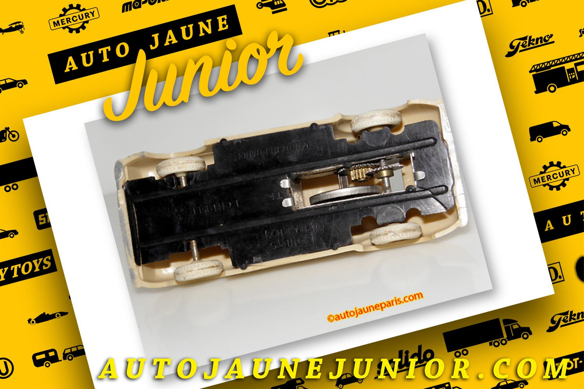 Le #2519 - Minialuxe - Renault - Frégate berline mécanique est en vente sur Auto Jaune Junior ! Tekno, Politoys, Mebetoys, Mercury, Joal, Diapet, Märklin, TootsieToys. Vous avez le même jouet ? Profitez de notre expertise pour vous accompagner dans la vente de vos modèles ou votre collection ! Nous achetons tous lots de miniatures ! Contactez nous ! contact@autojaunejunior.com.