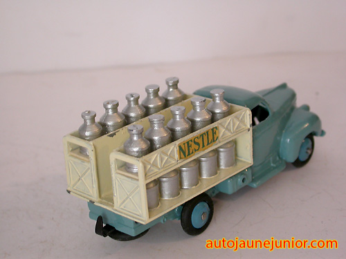 Dinky Toys France Camion Nestlé