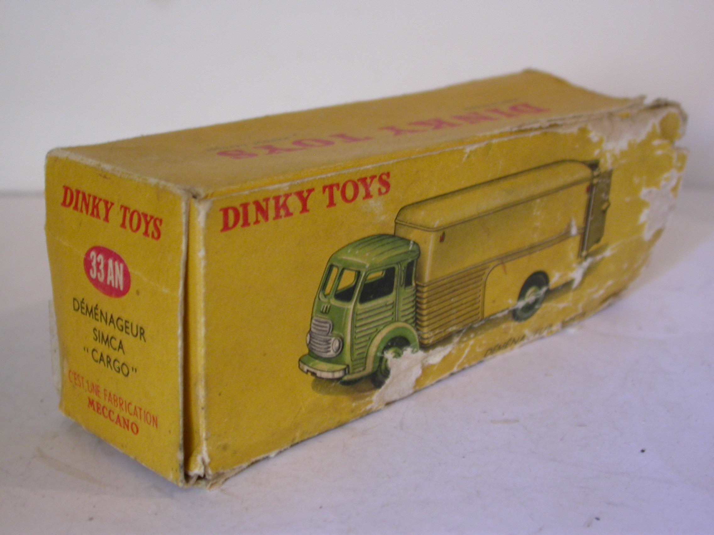Dinky Toys France Cargo déménageur