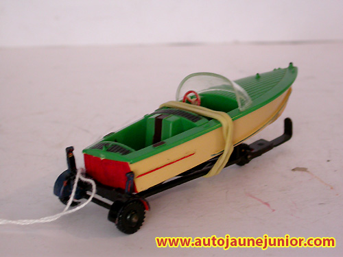 Dinky Toys GB hors bord avec remorque