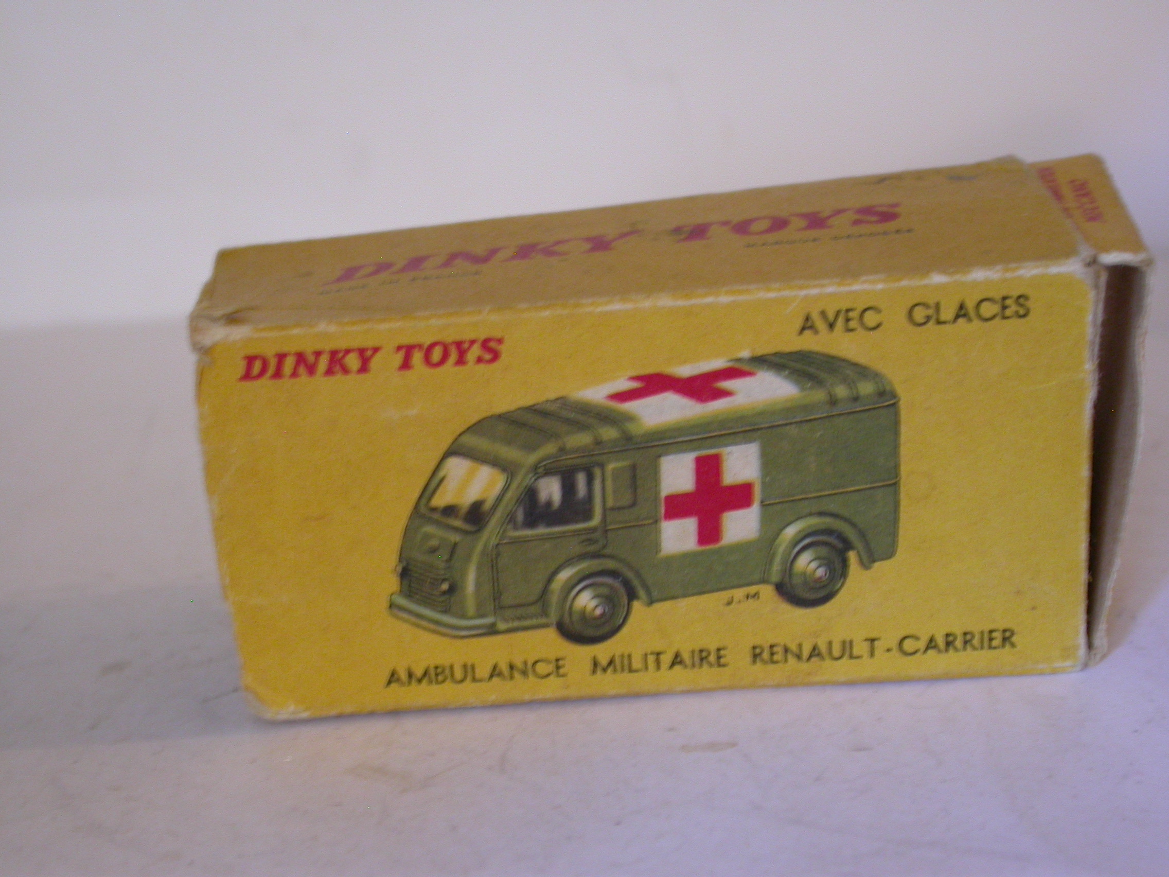 Dinky Toys France Ambulance militaire carrier avec glaces