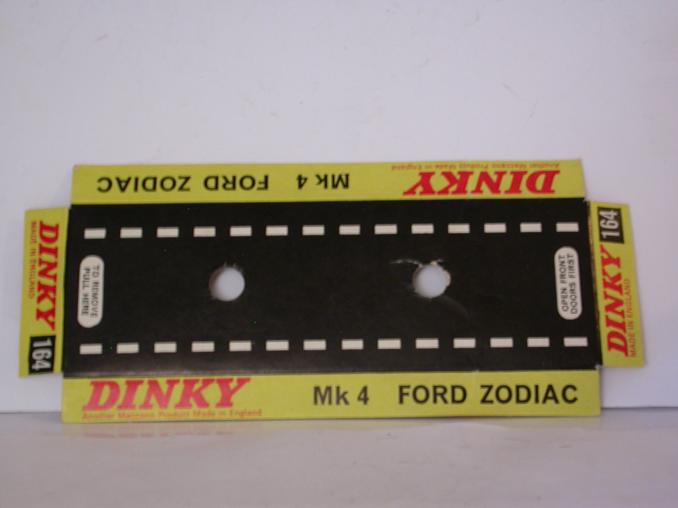 Dinky Toys GB Mk 4 Zodiac