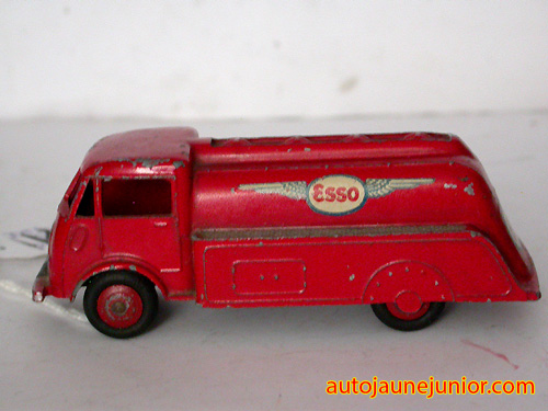 Dinky Toys France camion citerne 